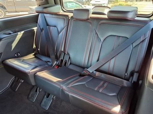 Used 2021 Ford Expedition Limited AWD/4WD image 18
