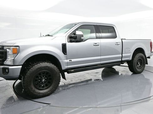 Used 2020 Ford F250 Lariat w/ Lariat Ultimate Package image 3
