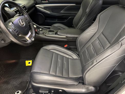 Used 2016 Lexus RC 200t RWD image 18