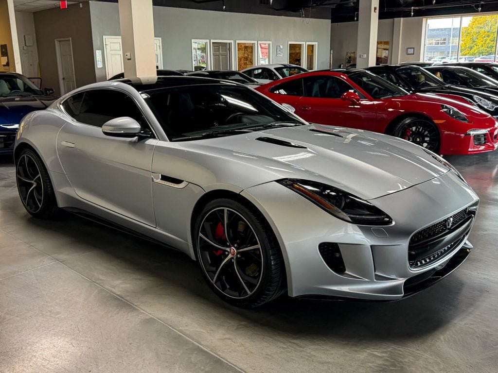 Used 2015 Jaguar F-TYPE R RWD image 4