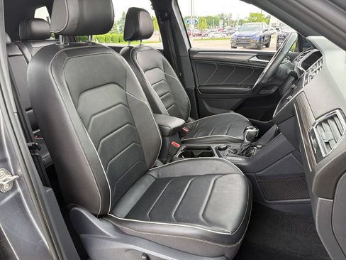 Certified 2022 Volkswagen Tiguan SEL R-Line AWD/4WD image 28