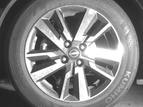 Used 2025 Nissan Versa SV FWD image 12