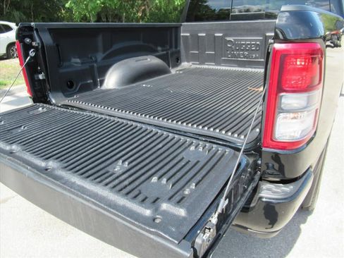 Used 2022 RAM 1500 Big Horn w/ Night Edition RWD image 32