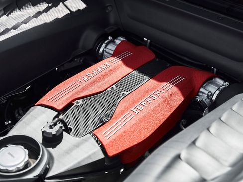 Used 2017 Ferrari 488 GTB RWD image 31