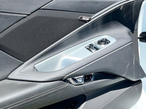 Used 2023 Chevrolet Corvette Stingray Coupe w/ Z51 Performance Package RWD image 17