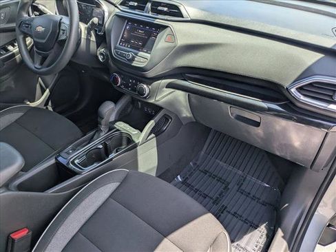 Used 2023 Chevrolet TrailBlazer LT FWD image 20