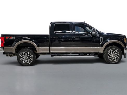 Used 2019 Ford F250 Lariat w/ Lariat Ultimate Package AWD/4WD image 5