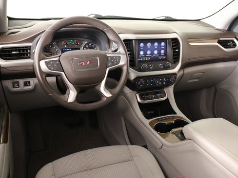 Used 2023 GMC Acadia SLE AWD/4WD image 2