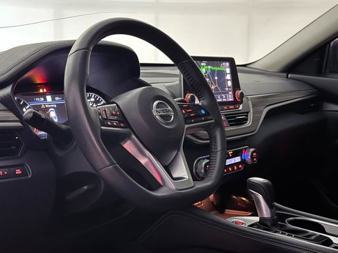 Used 2020 Nissan Altima 2.5 SL FWD image 19