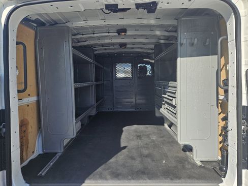 Used 2020 Nissan NV 2500 SV image 18