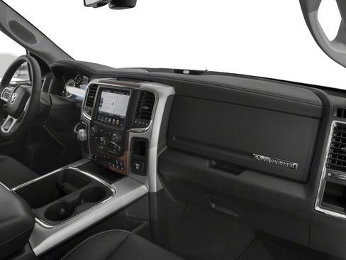 Used 2016 RAM 1500 Laramie w/ Convenience Group AWD/4WD image 19