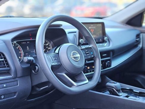 Certified 2023 Nissan Rogue SV image 12