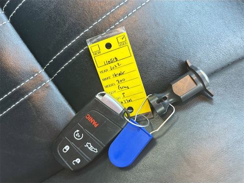 Used 2022 Chrysler 300 S image 33