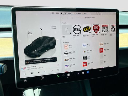 Used 2023 Tesla Model Y Performance AWD/4WD image 15