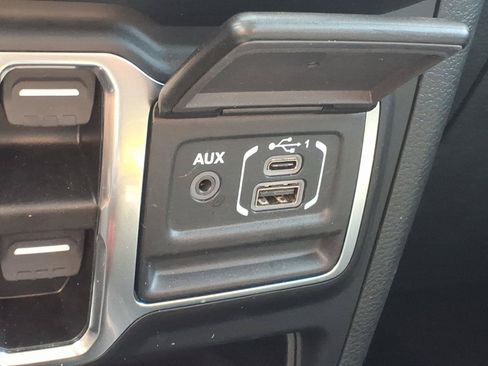 Used 2023 Jeep Wrangler Unlimited Sport AWD/4WD image 17