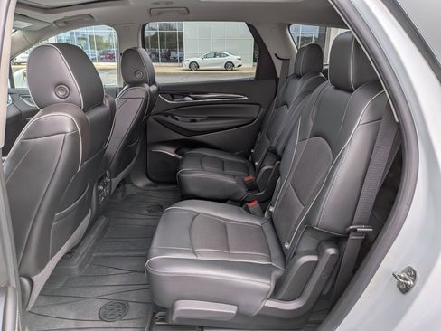 Used 2019 Buick Enclave Avenir w/ Avenir Technology Package AWD/4WD image 18