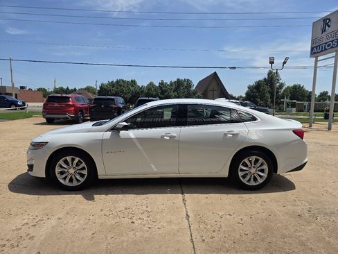 Used 2025 Chevrolet Malibu LT FWD image 4