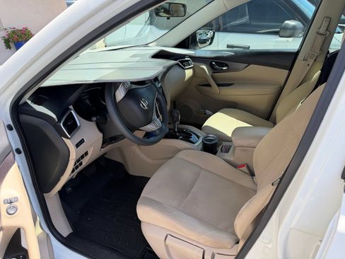Used 2016 Nissan Rogue S FWD image 8