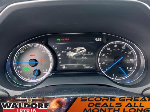 Used 2023 Toyota Venza LE image 25