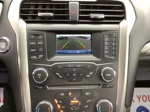 Used 2018 Ford Fusion S FWD image 16