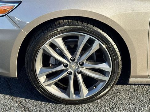 Used 2024 Chevrolet Malibu LT image 22