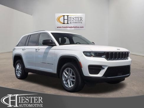 Used 2025 Jeep Grand Cherokee Laredo X w/ Luxury Tech Group I AWD/4WD image 1