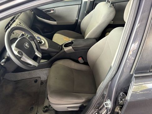 Used 2014 Toyota Prius Two image 16