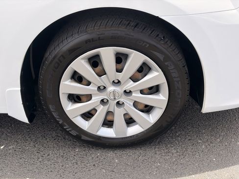 Used 2017 Nissan Sentra SV FWD image 8