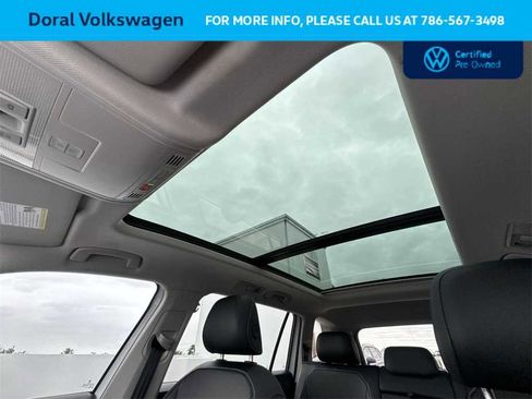 Certified 2024 Volkswagen Tiguan SE w/ Panoramic Sunroof Package image 17
