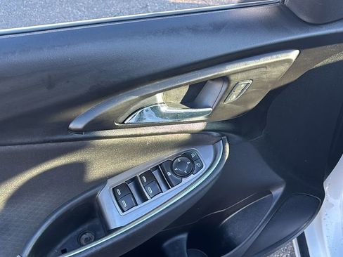 Used 2020 Chevrolet Malibu LT image 14