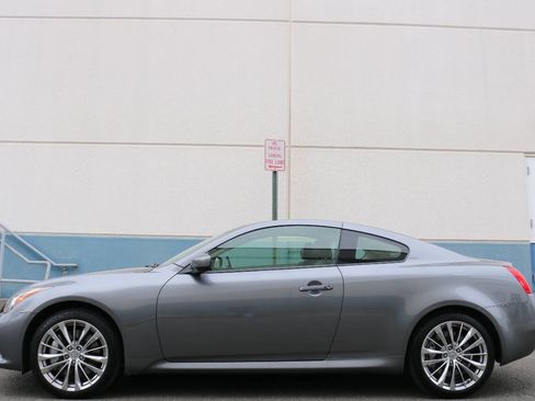 Used 2013 INFINITI G37 x Coupe w/ Premium Pkg image 8