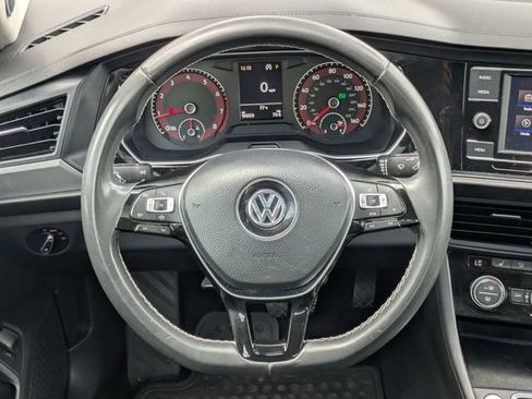 Used 2021 Volkswagen Jetta SE FWD image 16