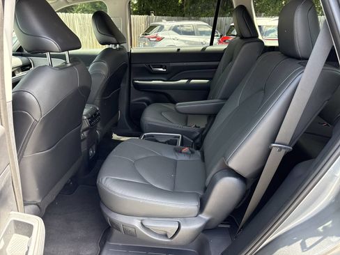 Used 2025 Toyota Grand Highlander FWD image 10