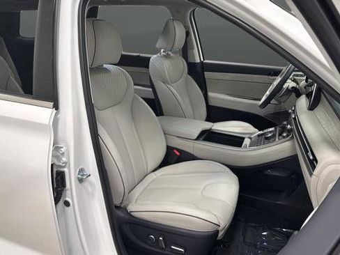 Used 2025 Hyundai Palisade Calligraphy image 23