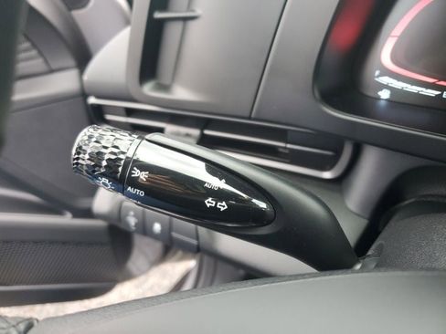 Certified 2025 Hyundai Elantra Sport FWD image 23