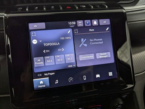 Used 2024 Jeep Grand Cherokee Laredo X image 22