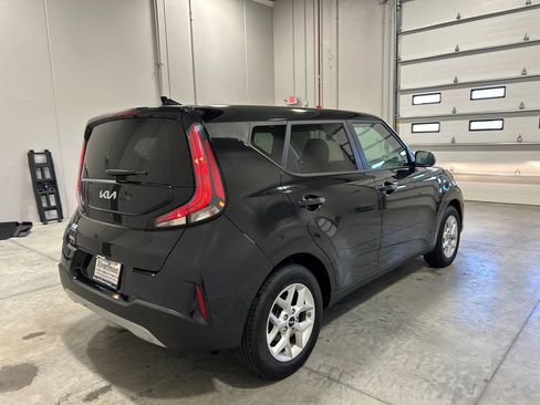 Used 2024 Kia Soul LX w/ Option Group 015 image 6