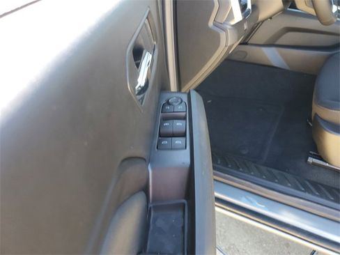 New 2026 GMC Canyon Elevation w/ Convenience Package image 11