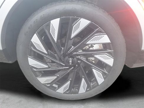 Used 2024 Lincoln Nautilus Reserve w/ Equipment Group 202A image 36