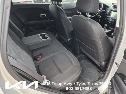 Used 2018 Kia Soul + FWD image 14