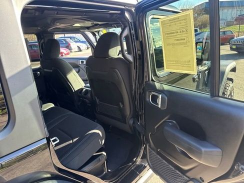 Used 2025 Jeep Wrangler Unlimited Rubicon 4xe w/ Safety Group AWD/4WD image 38