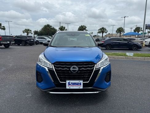 Used 2024 Nissan Kicks SV FWD image 6