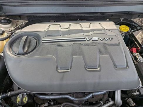 Used 2015 Jeep Cherokee Limited w/ Luxury Group image 24