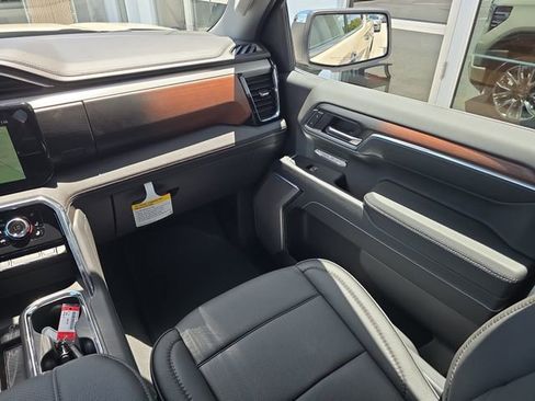 New 2026 GMC Sierra 1500 Denali w/ Denali Reserve Package AWD/4WD image 13