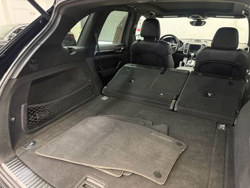 Used 2016 Porsche Cayenne S AWD/4WD image 35