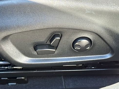 Used 2022 Jeep Compass Latitude w/ Sun and Sound Group image 39