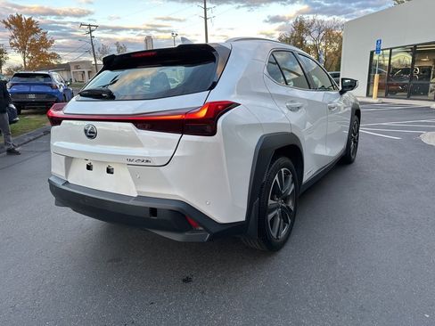 Used 2020 Lexus UX 250h w/ Premium Package image 6