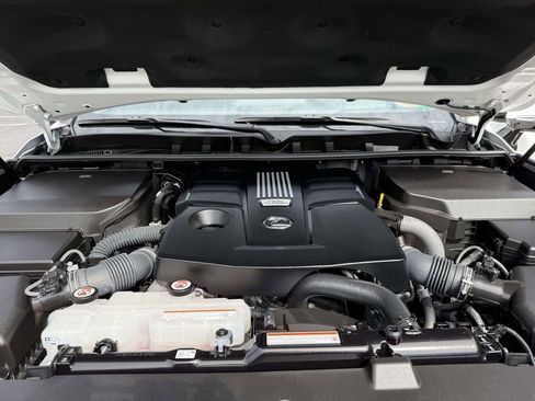 Used 2024 Lexus LX 600 F Sport image 31