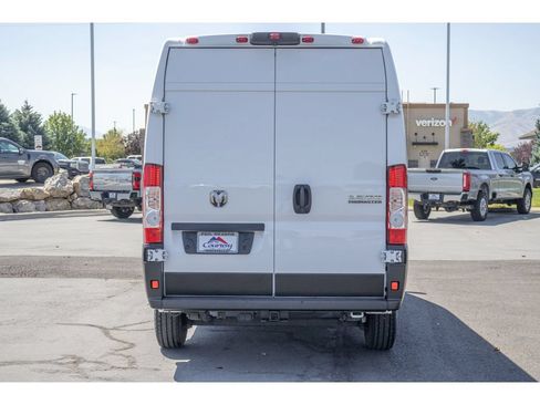 Used 2024 RAM ProMaster 3500 w/ Convenience Group FWD image 4