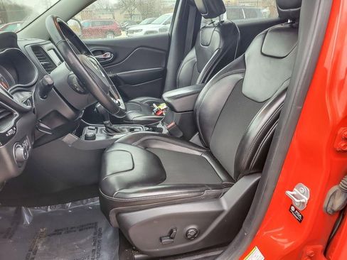 Used 2021 Jeep Cherokee Latitude Plus image 9